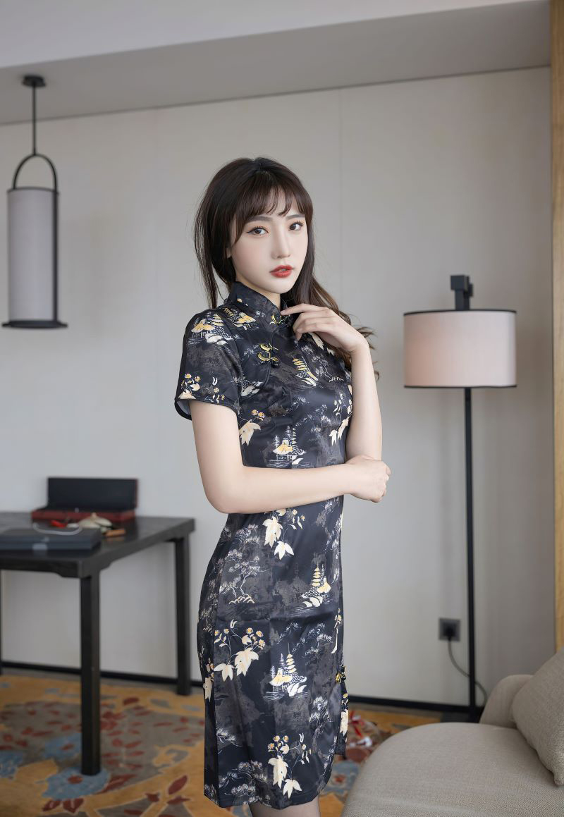 解锁秀人网陆萱萱摄影图集，领略别样东方美与职场魅力